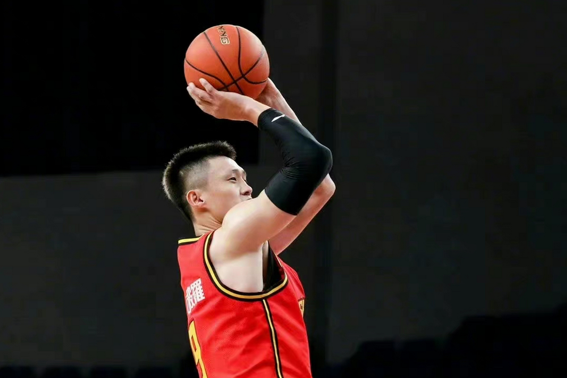 Kaiyun中国大陆官方登录里程碑夜塞维利亚队长鼓劲，CBA常规赛集结日刷纪录，球迷炸锅，医务组通报恢复的简单介绍